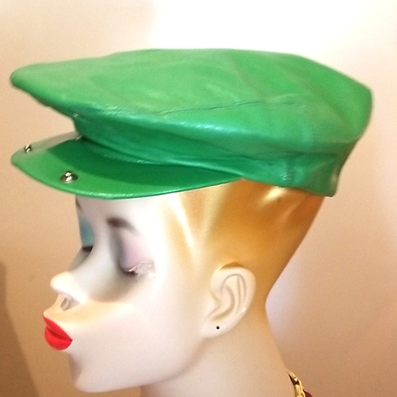 Vintage Accessories - 60's Twiggy FRENCH Grass Green Leather Union Tam Cabby Newsboy CAP EUVC